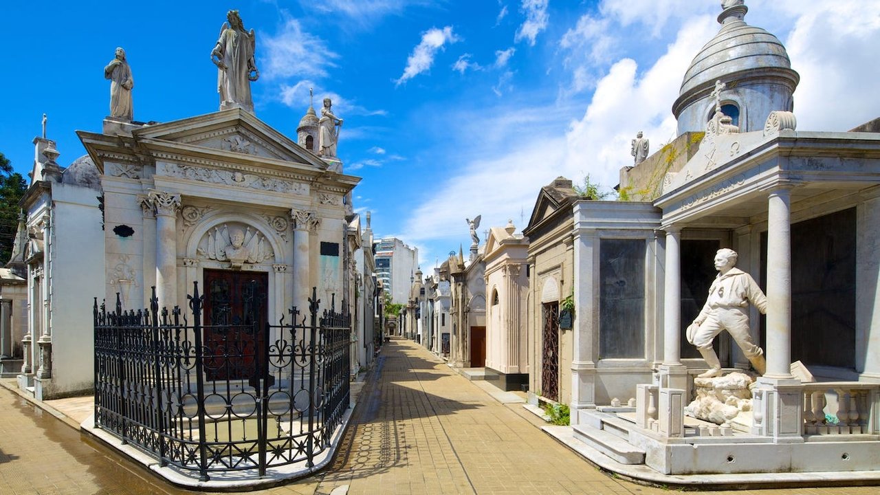 El ojo del arte: el cementerio de la Recoleta, entre la historia y los estilos arquitectónicos