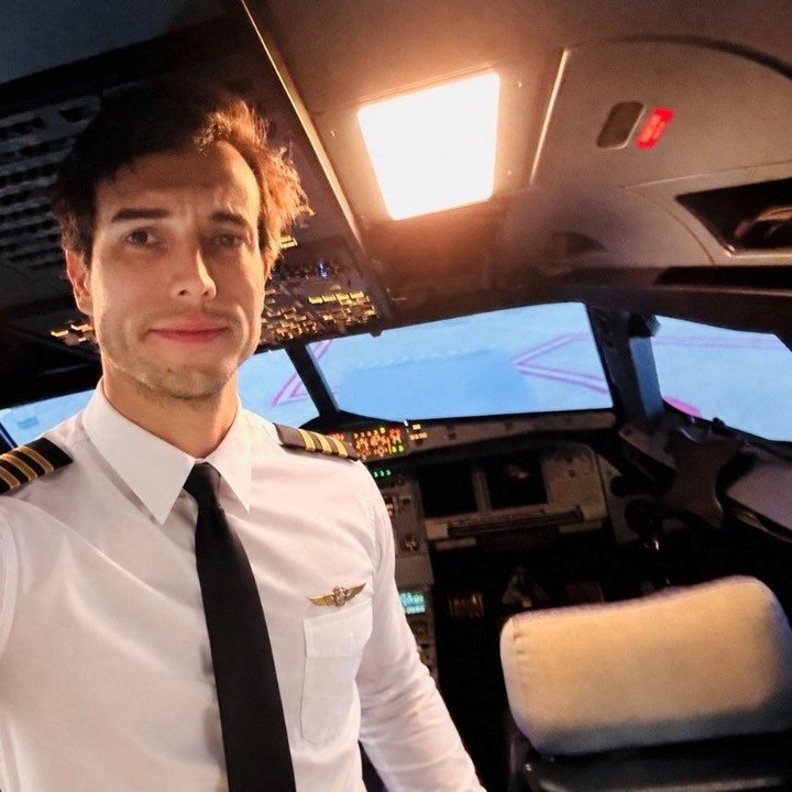 Cuál es la principal hipótesis de la caída del instructor desde un avión en Córdoba