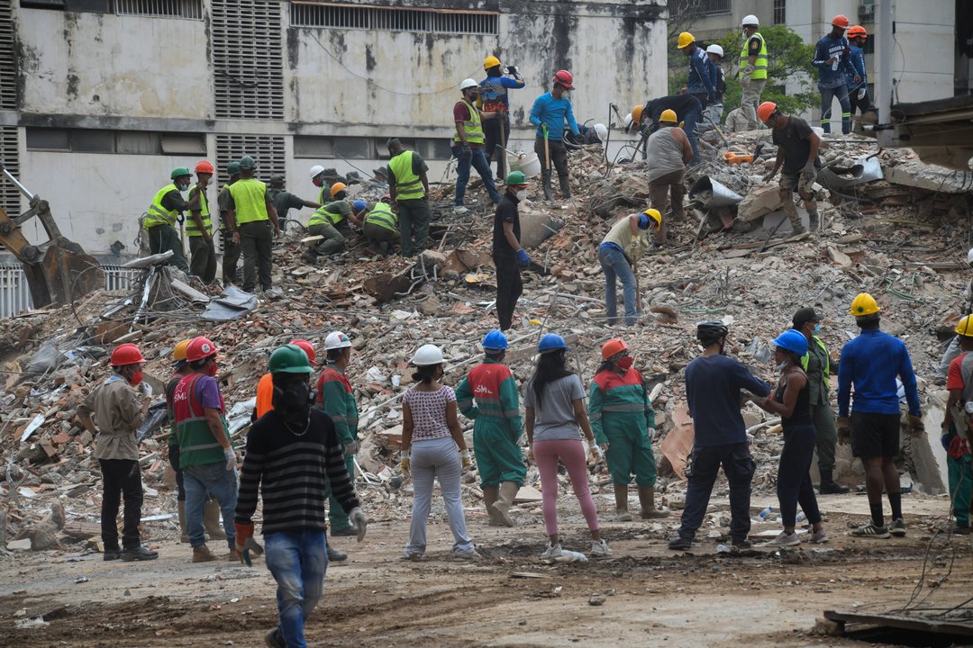 Venezuela: supera los 3.500 la cifra de muertos por los terremotos y según una ONG la reconstrucción ascendería a US$ 37.000 millones