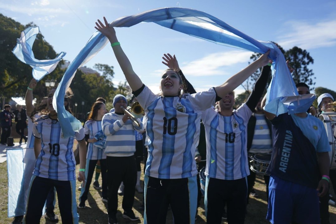Felicidad y emoción tras el increíble triunfo de la Selección en los Fan Fest de la Ciudad