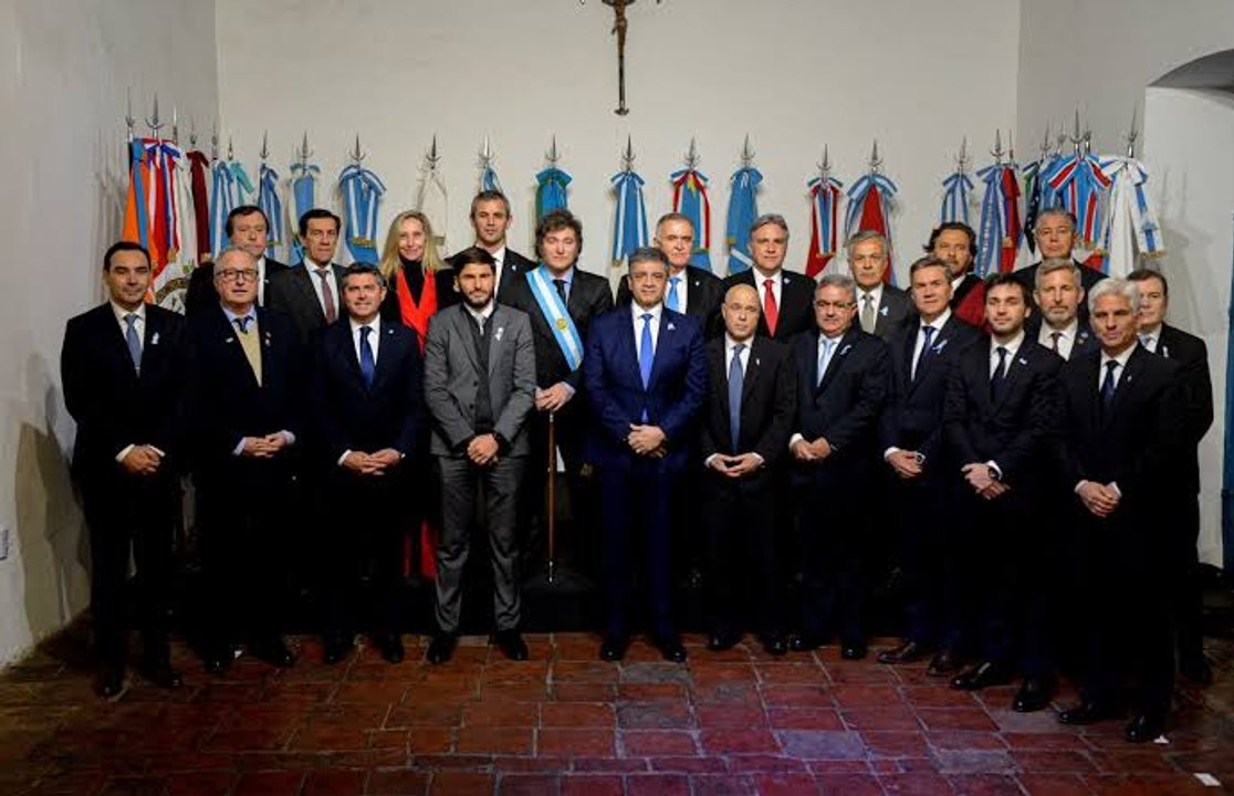 El Gobierno se esperanza con una nueva foto con gobernadores en Tucumán