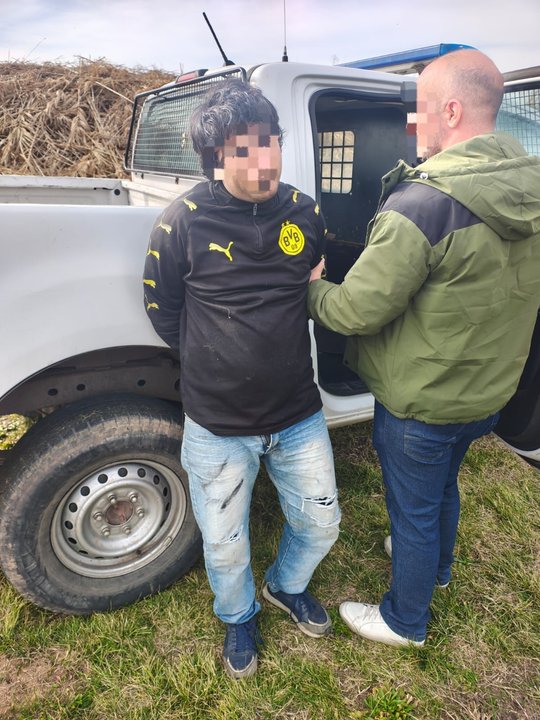 Operativo policial en investigación por femicidio y secuestro en Buenos Aires