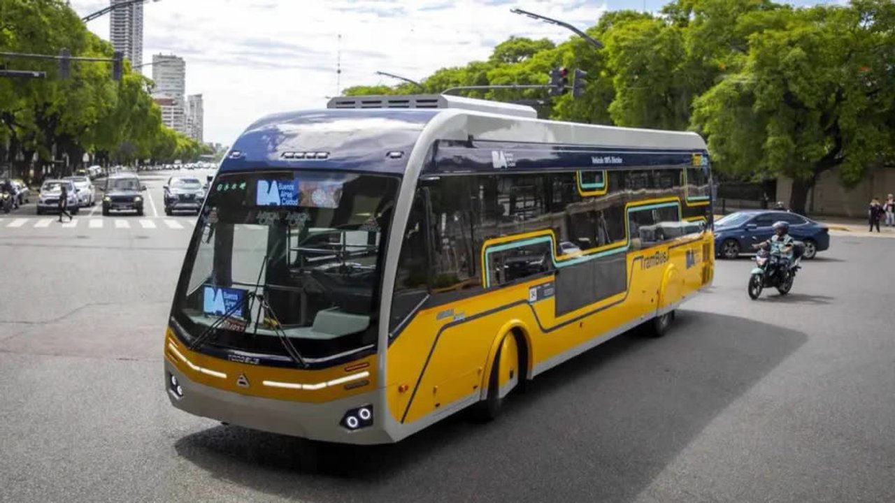 Llega el Trambús a Buenos Aires: el recorrido, las 71 paradas y las dos avenidas que cambiarán de sentido