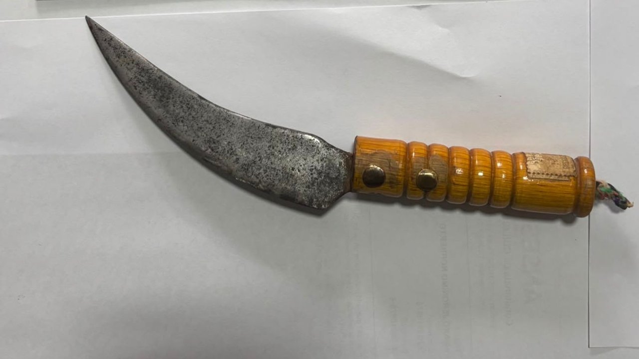 Aprehendieron a un hombre por apuñalar a su ex mujer: cumplía prisión domiciliaria por un abuso sexual