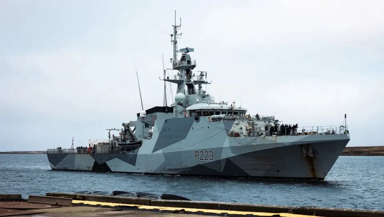 Denuncian una “provocación” británica tras el paso de un buque militar por el Mar Argentino