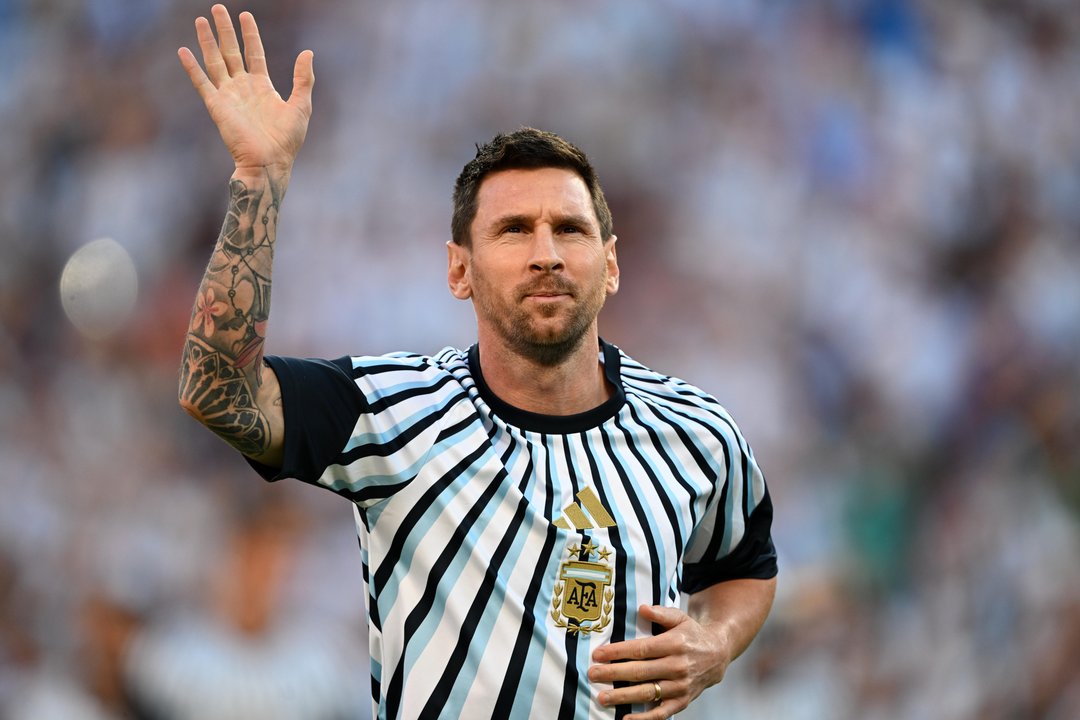 Messi y Lisandro Martínez, en el 11 ideal de los cuartos de final