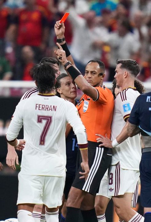 Confirmados los árbitros para el choque Argentina-Inglaterra en el Mundial 2026