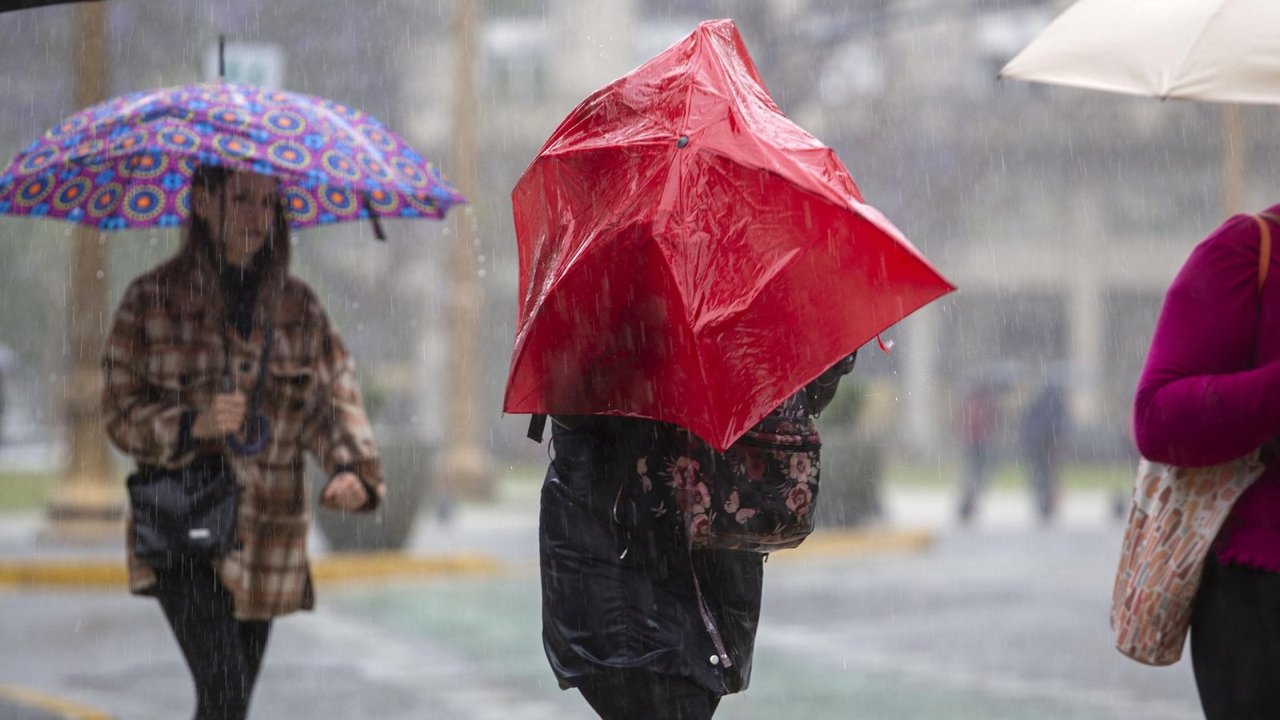 Alerta por caída de granizo y ráfagas de hasta 50 km/h en el AMBA: hasta cuándo hay alerta amarilla por tormentas