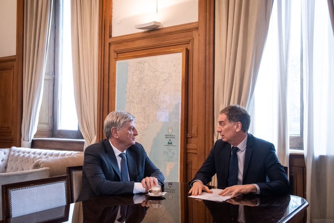 Santilli se reunió con el gobernador de La Pampa para avanzar en el traspaso de obras del Procrear y la caja previsional
