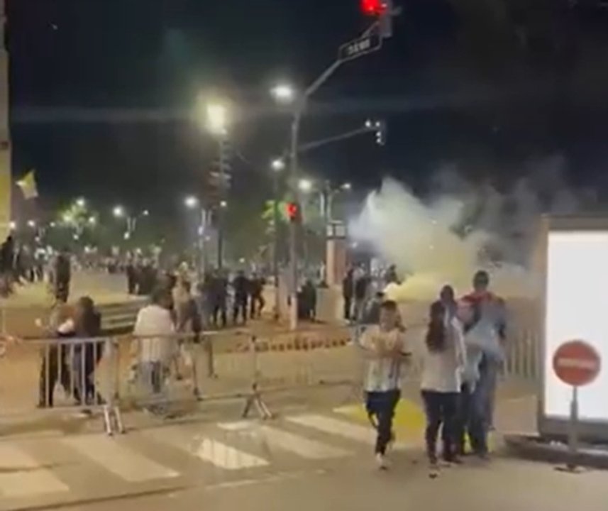 Una joven sancionada por agredir a un policía durante festejos del Mundial