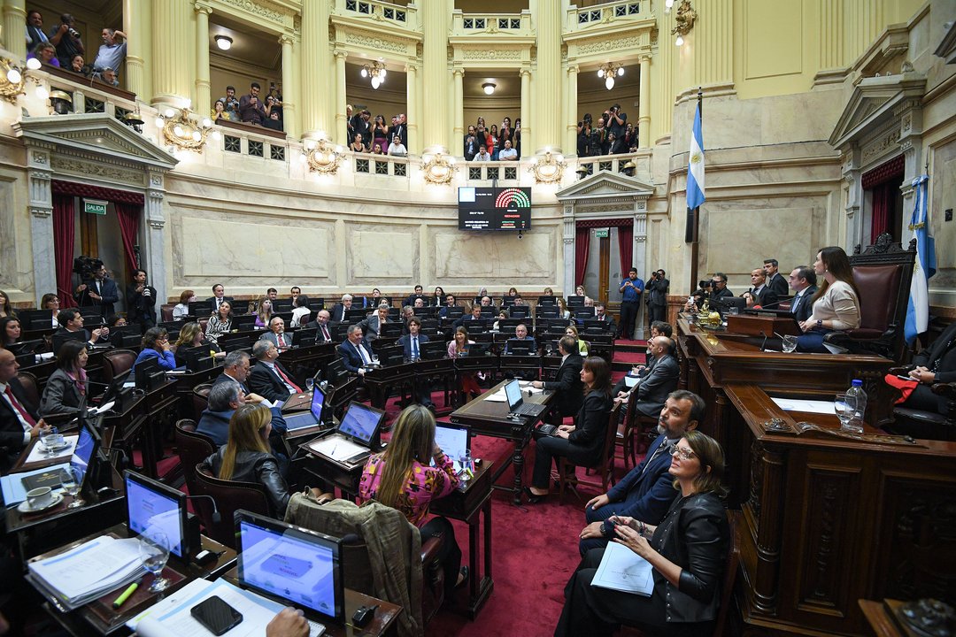 Los senadores pasarán a cobrar 12 millones de pesos por mes