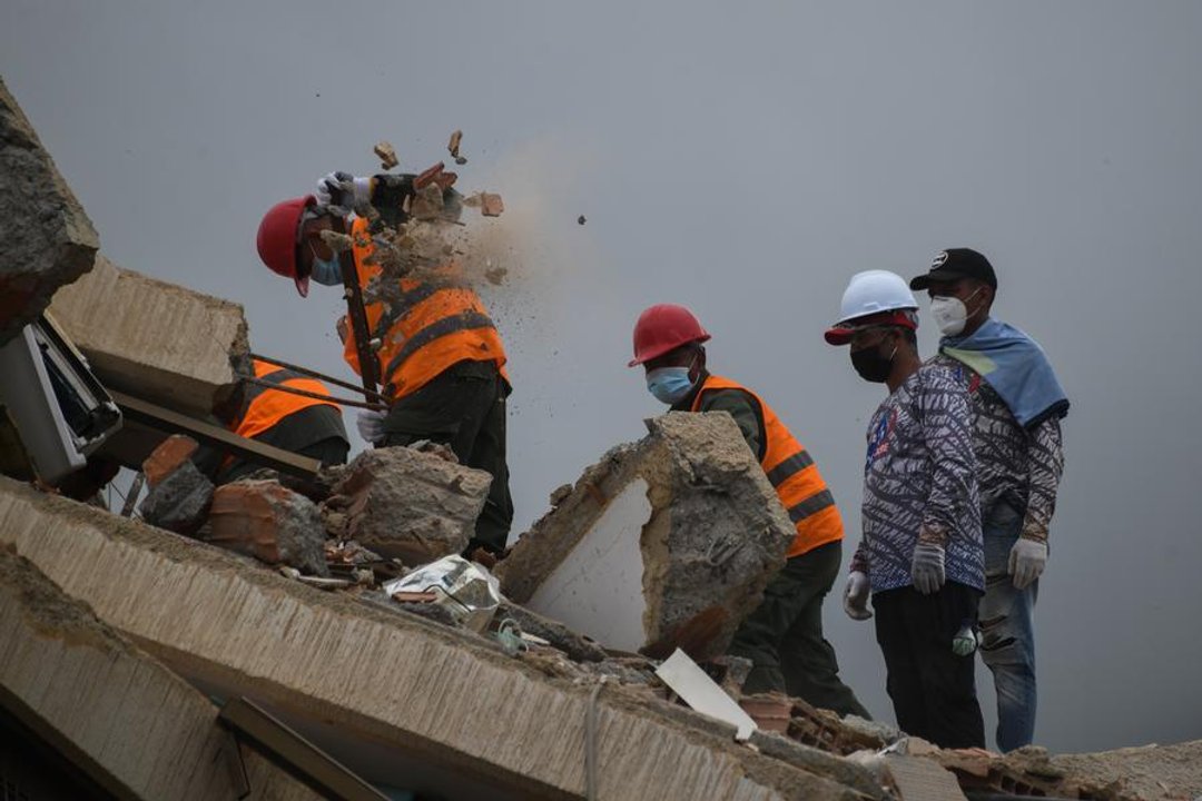 Ascienden a 5.208 los fallecidos tras los terremotos en Venezuela