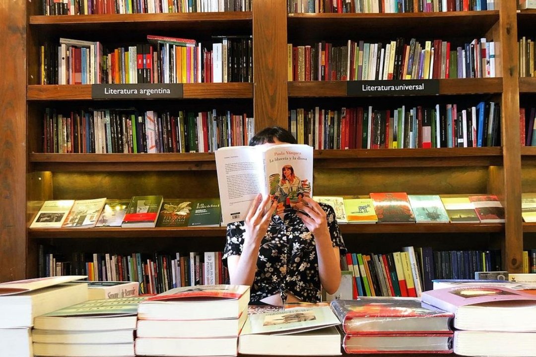 La Fundación El Libro rechaza la derogación de la ley que protege a las librerías