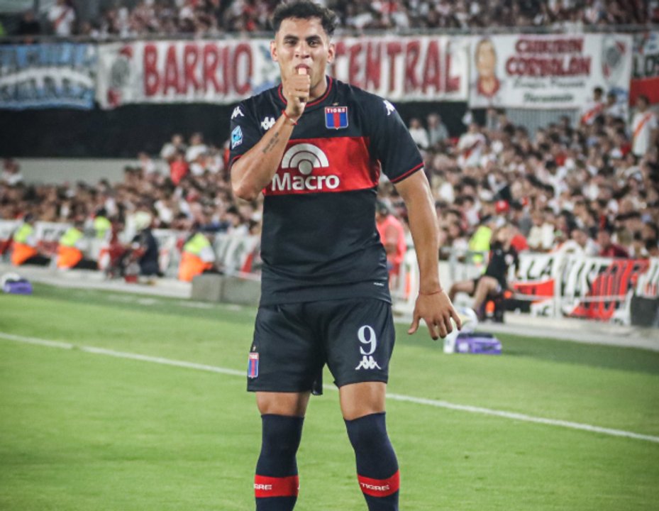 Boca preguntó condiciones por un delantero de Tigre