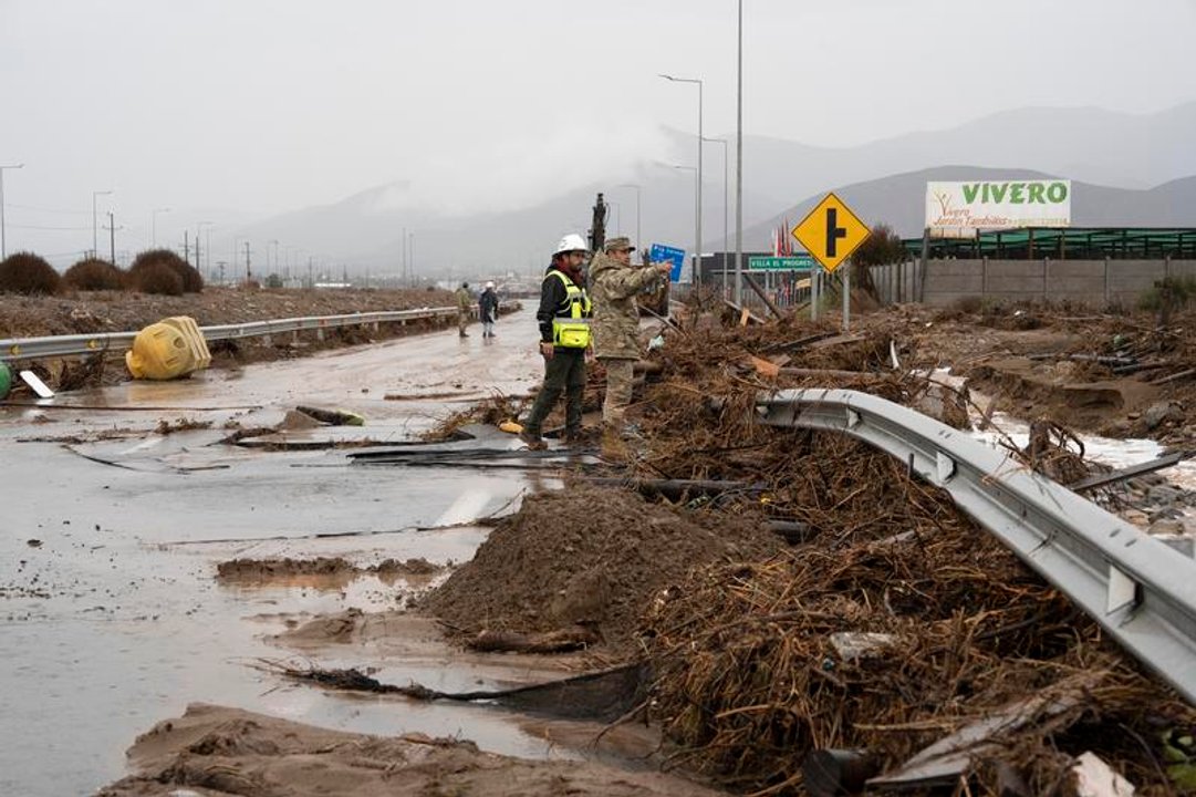 Inundaciones y crecida de ríos en el norte de Chile por fuerte temporal