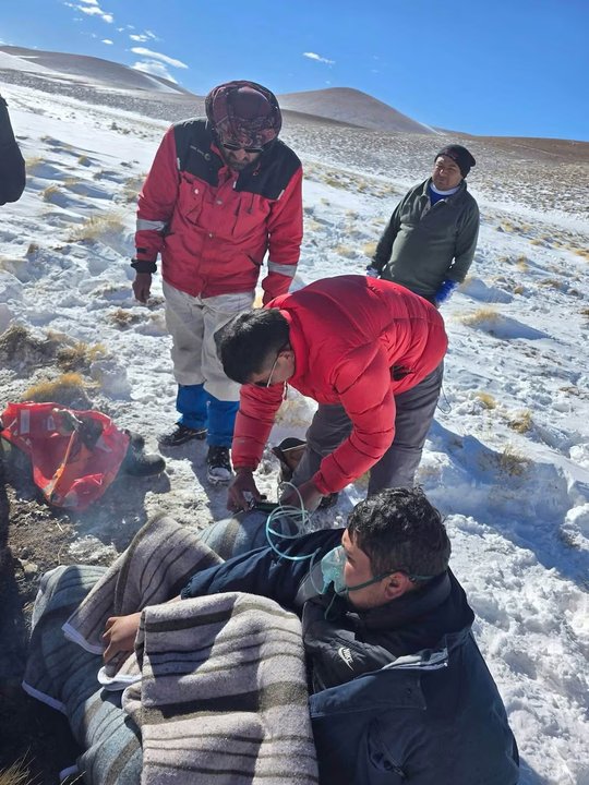 Rescataron a cuatro mineros tras tres noches atrapados por la nieve en Catamarca