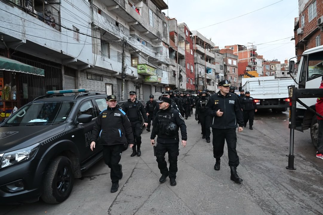 Operativo de seguridad en la villa 1-11-14 del Bajo Flores