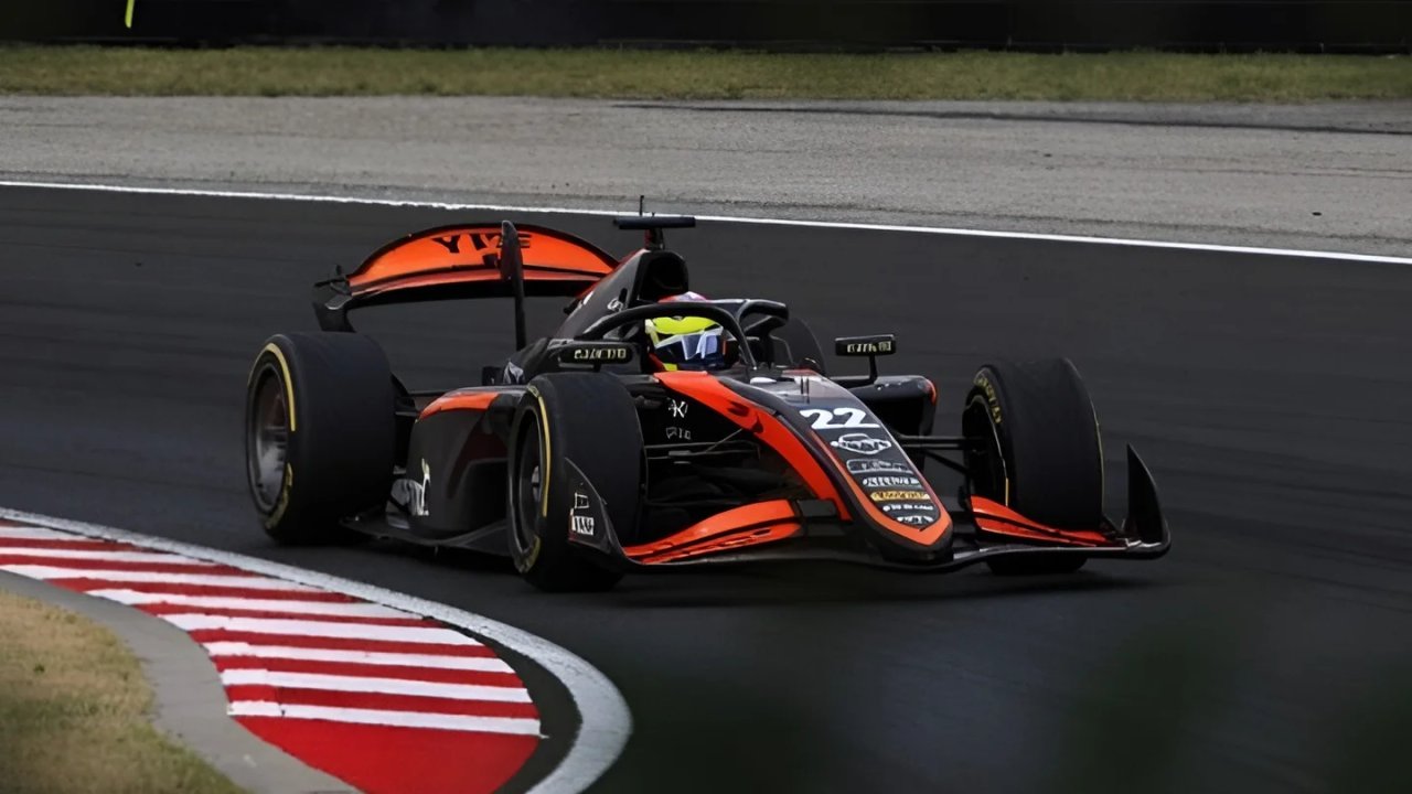 Nicolás Varrone compitiendo en la Fórmula 2 en el circuito de Hungaroring