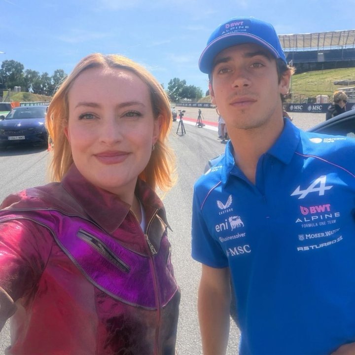 Franco Colapinto junto a Amelia Dimoldenberg en Princess Passenger