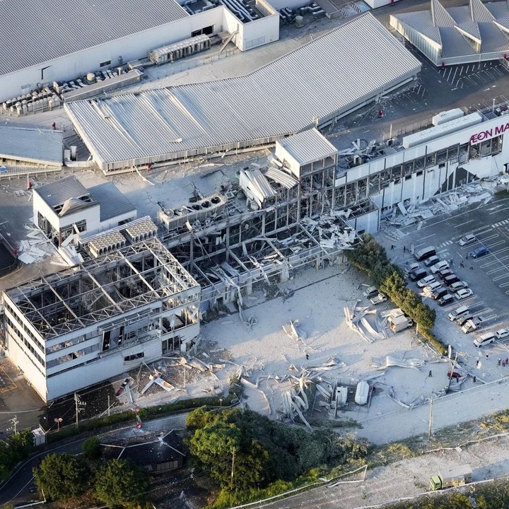 Sismo: Cuatro personas fueron rescatadas tras derrumbe de centro comercial en Japón