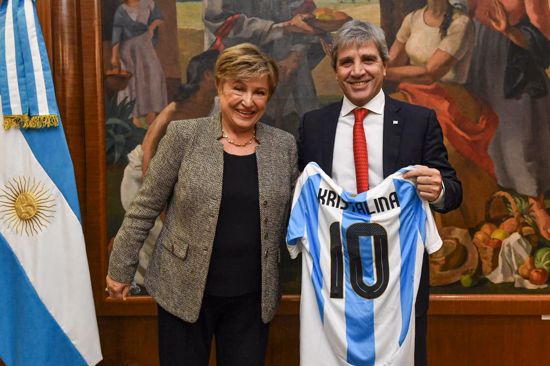 El FMI inicia la tercera revisión del programa con Argentina que podría destrabar US0 millones