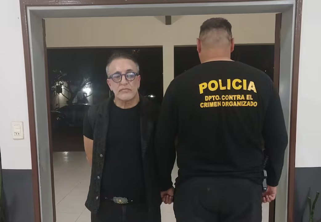 Patrullero policial paraguayo durante un operativo por trata de personas