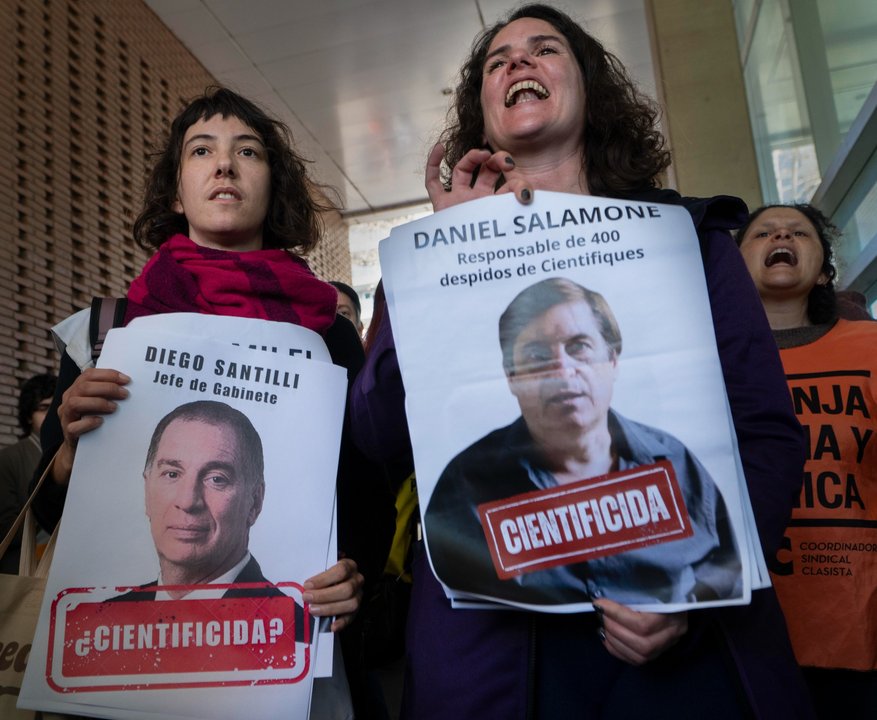 Investigadores del CONICET durante una jornada de protesta