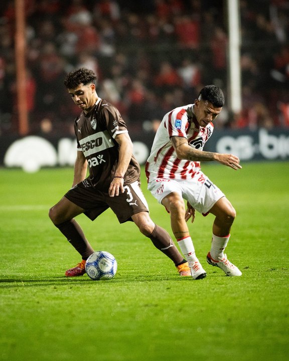 Instituto y Platense en el estadio Juan Domingo Perón
