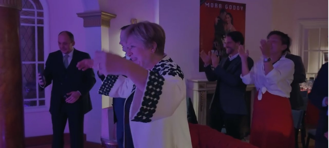 El baile de Kristalina Georgieva junto a Mora Godoy durante su visita a la Argentina