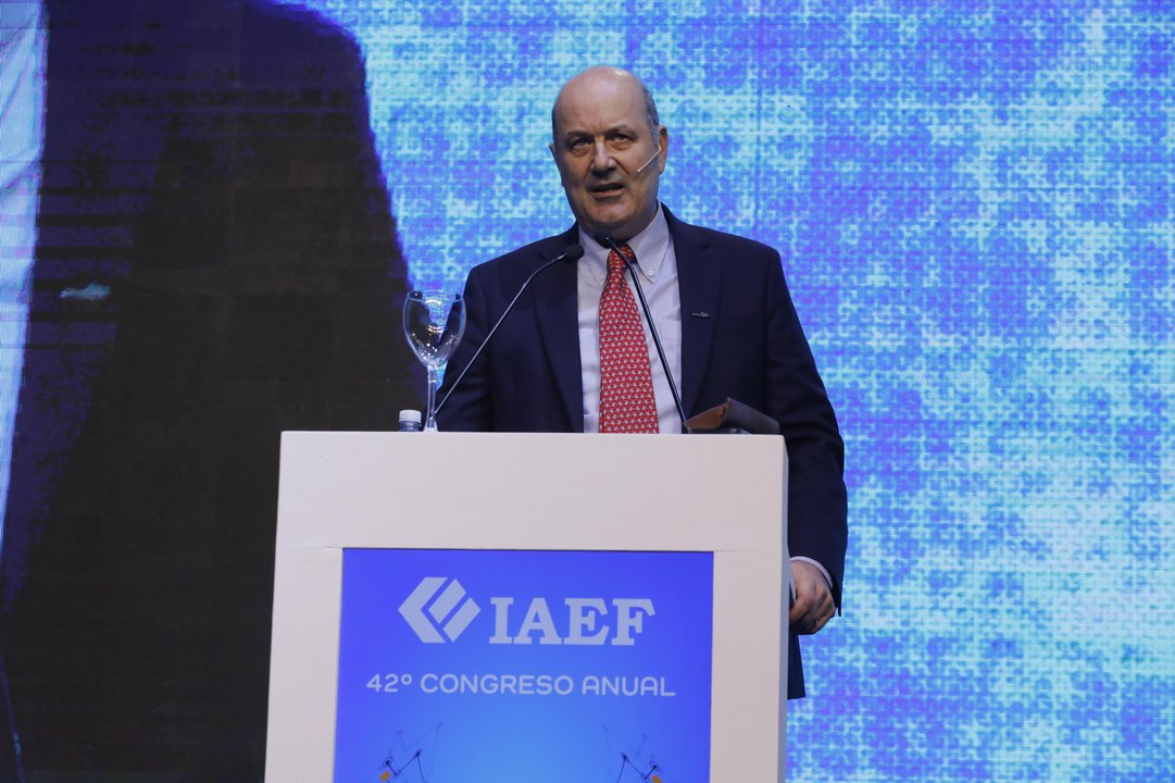 El ministro Federico Sturzenegger destaca la aprobación de una nueva vacuna antiaftosa