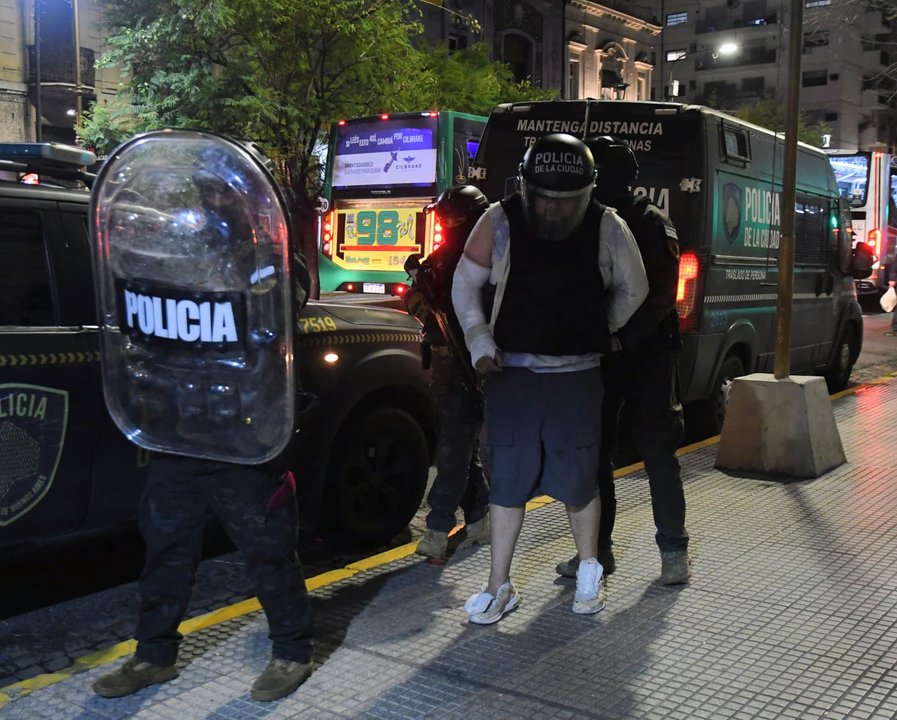 Operativo policial por robo en un edificio de Belgrano, Ciudad de Buenos Aires