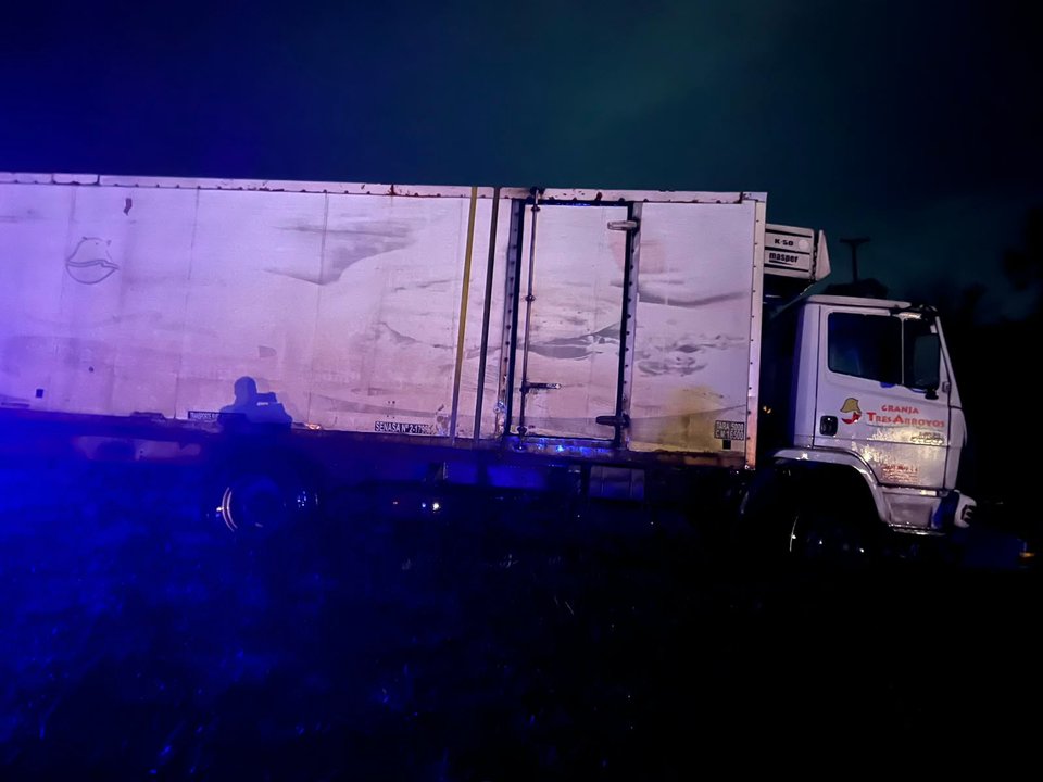 Ruta 192: siete muertos, entre ellos tres menores, por el choque frontal entre un auto y un camión
