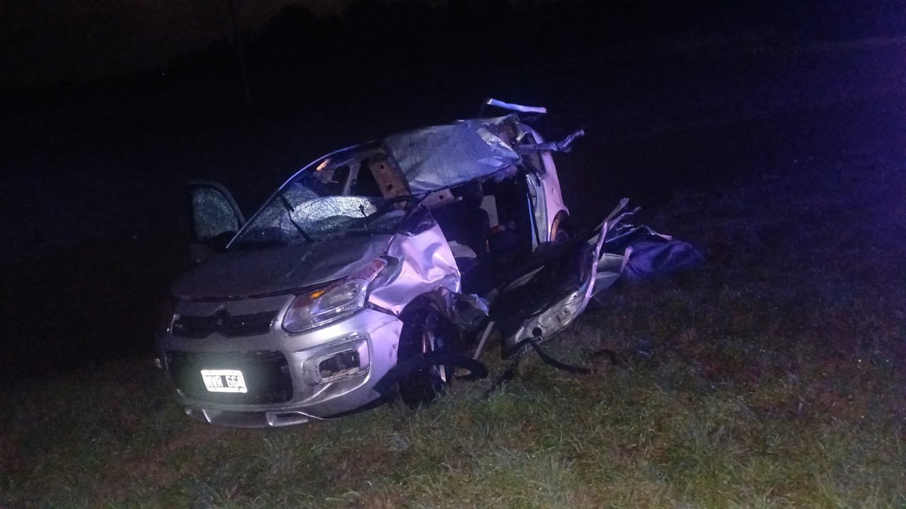 Tragedia en la Ruta 2: un muerto y un herido grave tras un violento choque