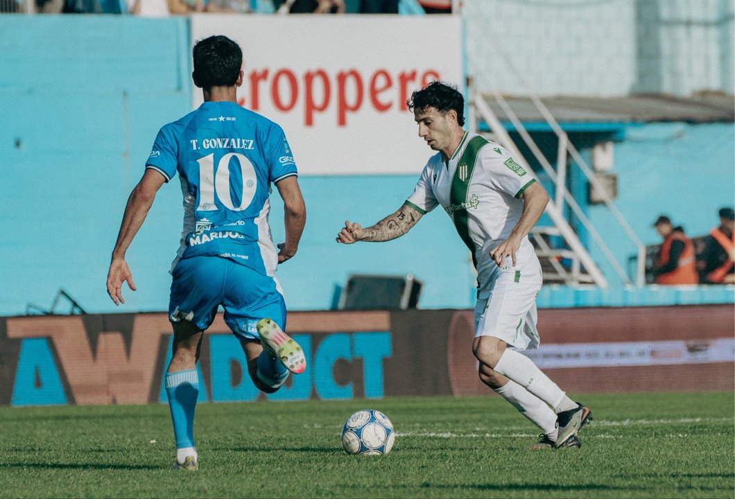 Estudiantes de Río Cuarto y Banfield repartieron puntos en la necesidad por sumar para alejarse del descenso
