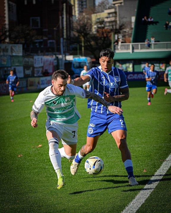 Primera Nacional: Ferro y Gimnasia de Jujuy fueron derrotados, pero continúan como punteros de sus zonas