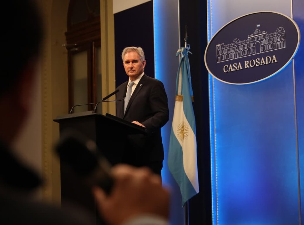 El Gobierno asegura que no hubo contacto de Brasil y descarta modificaciones operativas en el vínculo