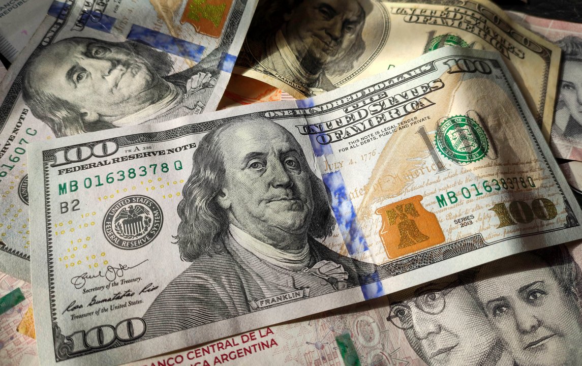 Tercer avance consecutivo del dólar mayorista y el del Banco Nación