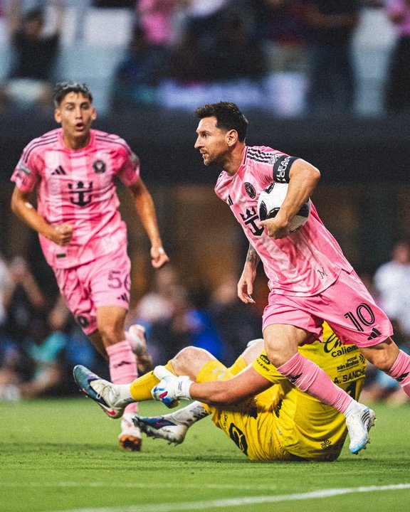 Con doblete de Messi, el Inter Miami abrió la Leagues Cup con un triunfo ante San Luis