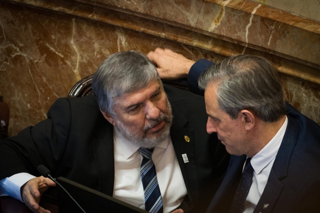 José Mayans en el Senado durante el debate por la propiedad privada