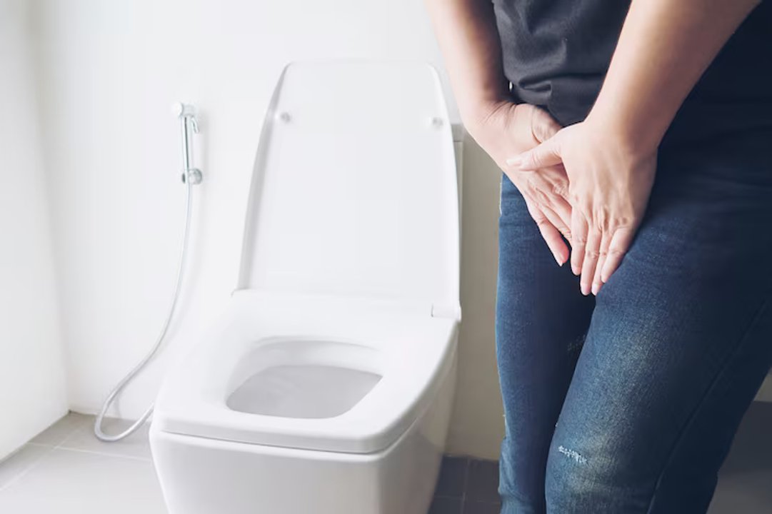 La sorprendente conexión entre la grasa abdominal y la incontinencia urinaria en mujeres