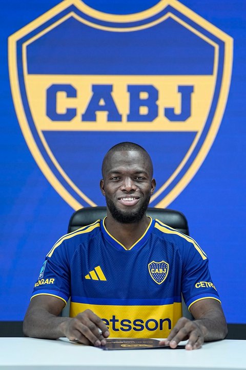 Plantel de Boca Juniors antes del duelo por Copa Sudamericana