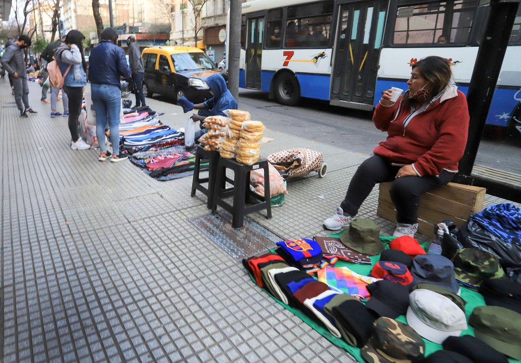 Puestos de venta callejera ilegal en la Ciudad de Buenos Aires