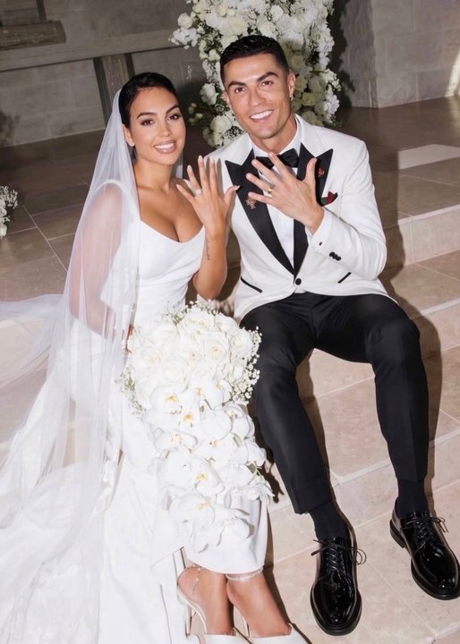 Cristiano Ronaldo y Georgina Rodríguez muestran sus alianzas de casamiento