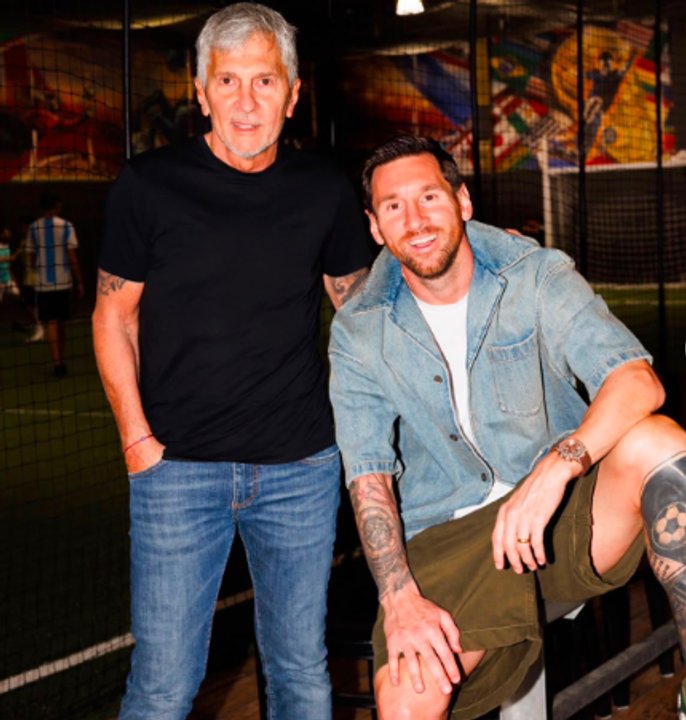Lionel Messi junto a su padre Jorge Messi
