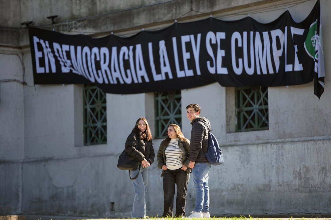 Docentes y estudiantes se movilizan durante el paro universitario