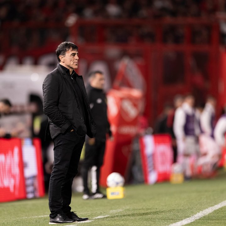 Independiente oficializa la salida de Gustavo Quinteros tras goleada en la Copa Argentina