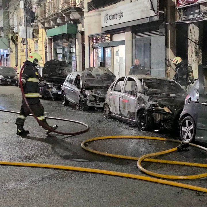 Cae el pirómano que incendió vehículos y comercios en Caballito