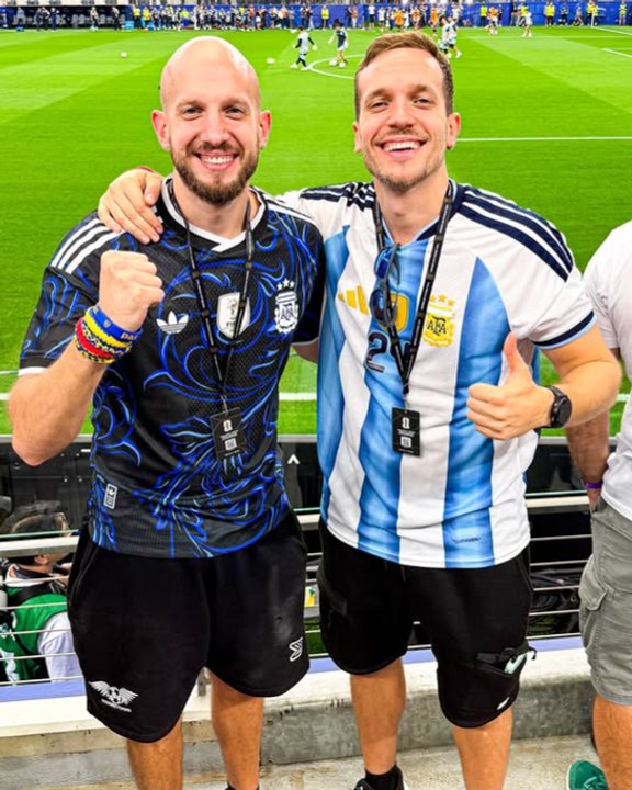 Habemus Fútbol: Una década de sueños y risas en el mundo del deporte