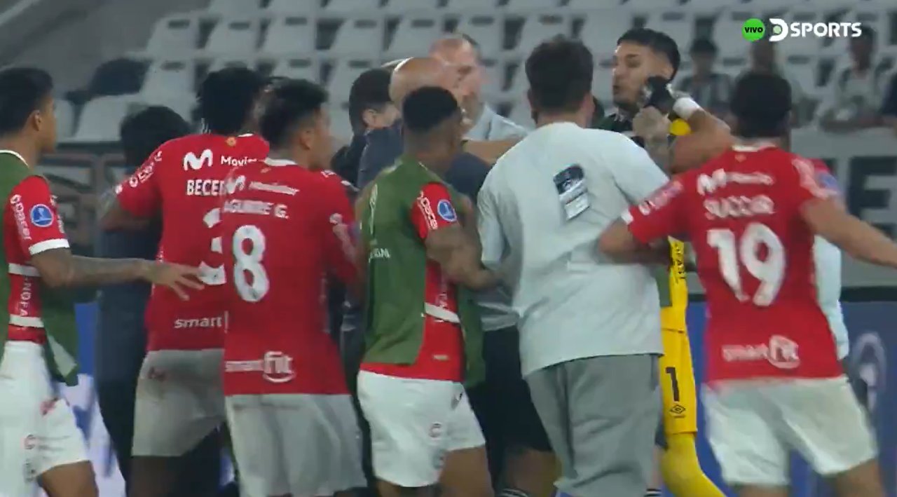 Cienciano eliminó a Botafogo en Brasil y el partido terminó en una batalla campal