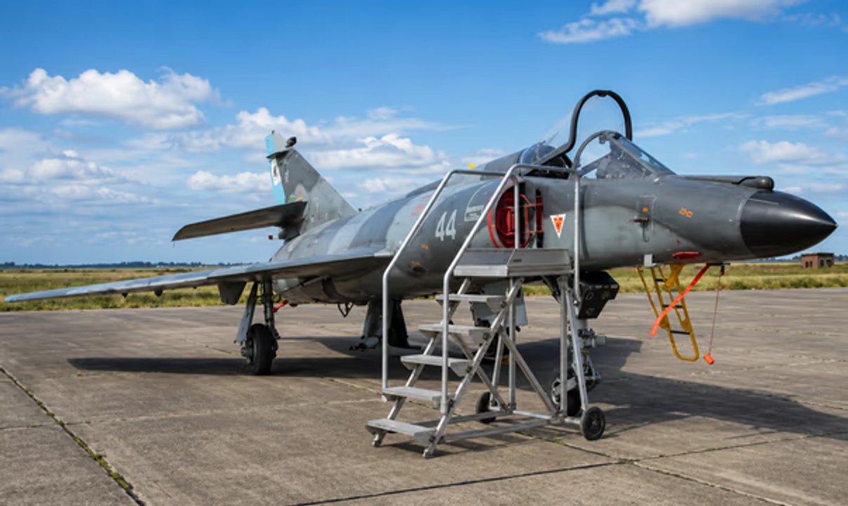 Súper Étendard Modernisé: la triste historia de cinco aviones comprados por USD 15M que nunca volaron